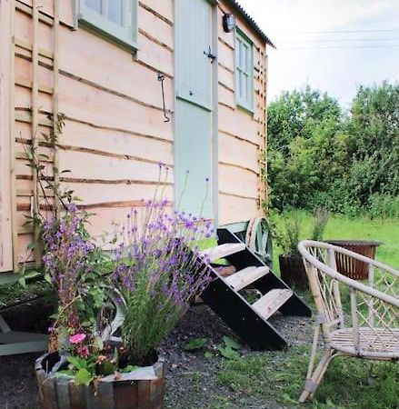 The Shepherds Hut Shrewsbury Exteriér fotografie