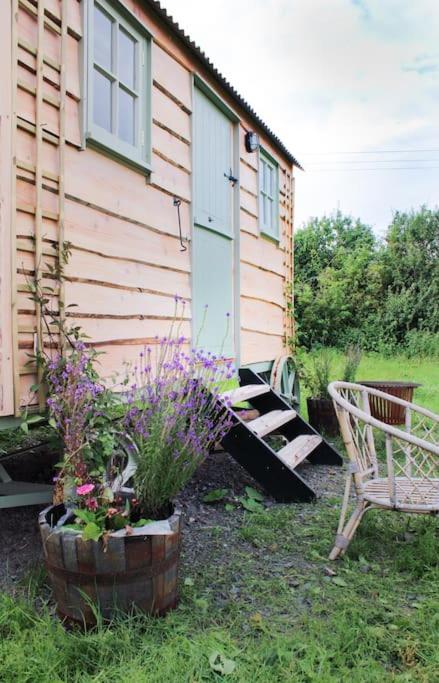 The Shepherds Hut Shrewsbury Exteriér fotografie