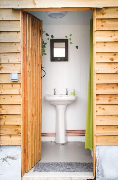 The Shepherds Hut Shrewsbury Exteriér fotografie