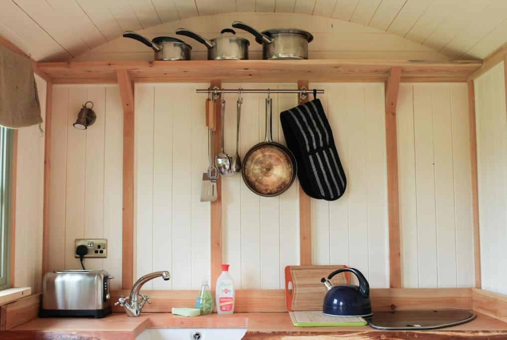 The Shepherds Hut Shrewsbury Exteriér fotografie